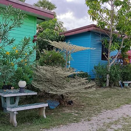 4 Seasons Mini House Hotel Nakhon Si Thammarat Buitenkant foto