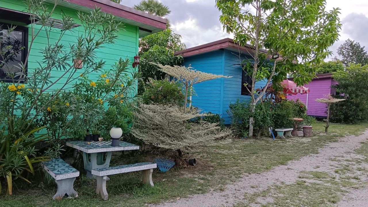 4 Seasons Mini House Hotel Nakhon Si Thammarat Buitenkant foto