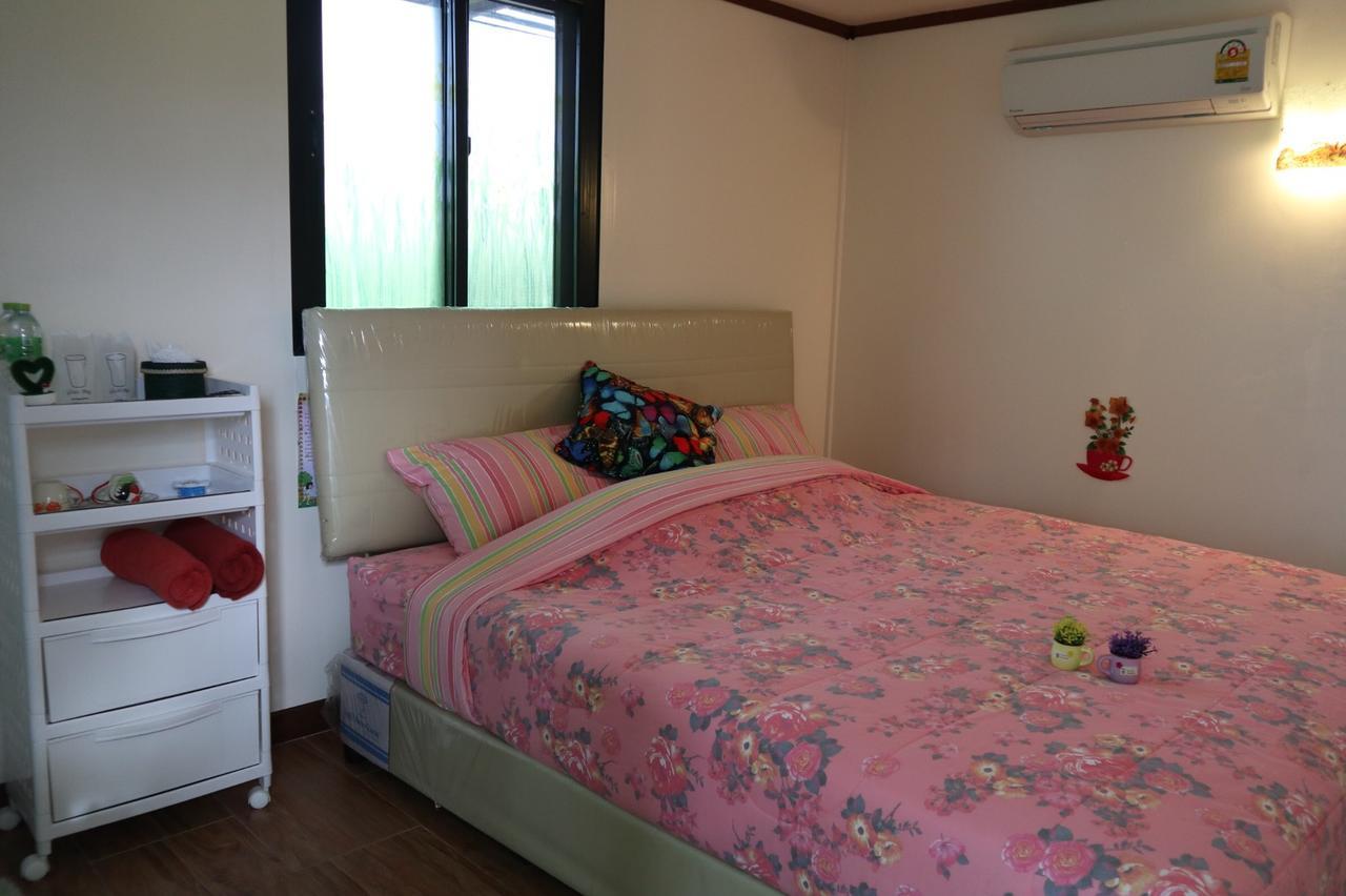 4 Seasons Mini House Hotel Nakhon Si Thammarat Buitenkant foto