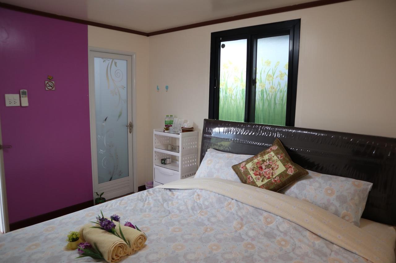 4 Seasons Mini House Hotel Nakhon Si Thammarat Buitenkant foto